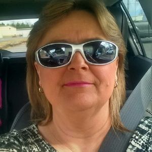 Meet your Posher, Lori