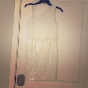 Gorgeous white sequence dress