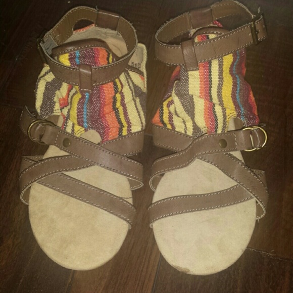 Report sandles
