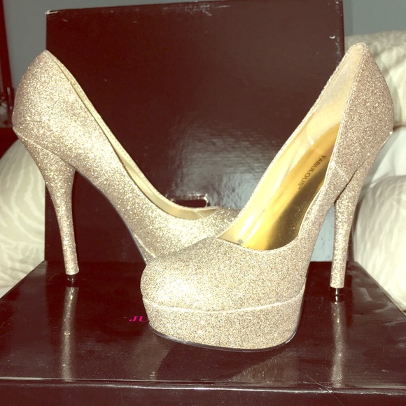 Champagne/gold glitter heels