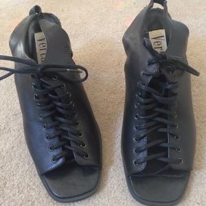 Vertan pair of black tie up sandles Size 7M