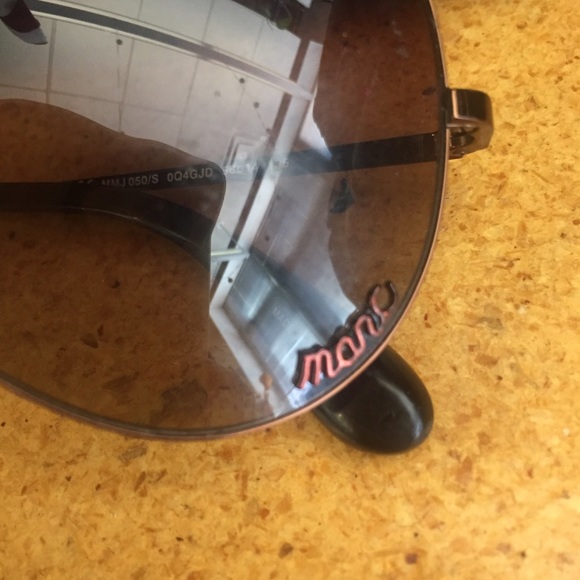 Classic marc by marc jacobs aviator sunglasses. - Picture 2 of 4