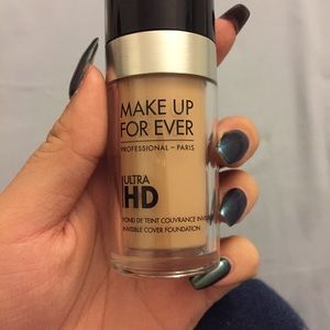 Makeup forever ultra HD foundation in 118/Y325
