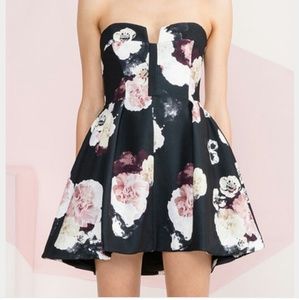 New brand name keepsake dress. AU XXS ( US XS/0)