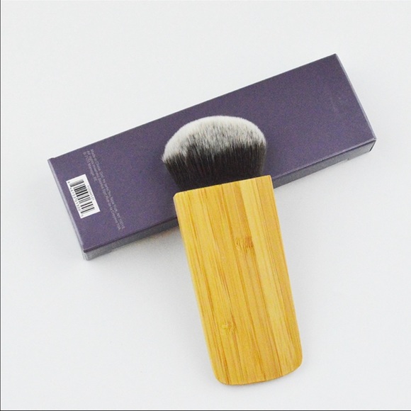 New cheek contour brush
