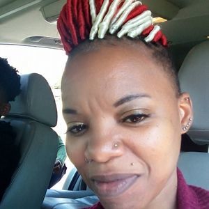 Meet your Posher, Cassandra