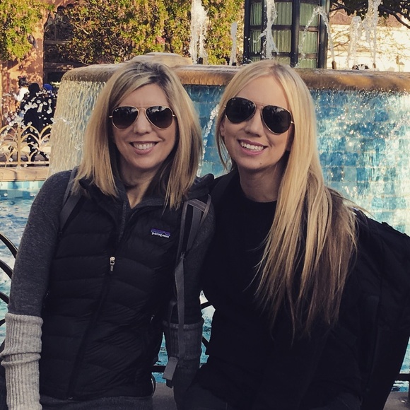 Meet your Posher, Carolyn