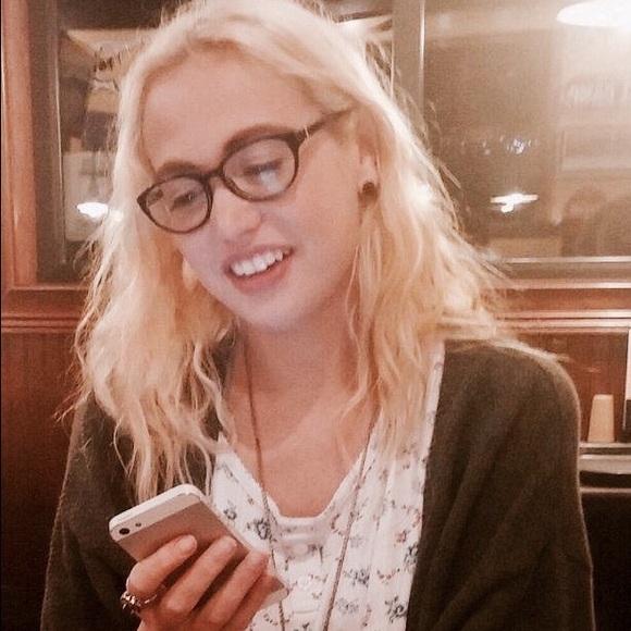 ✨MEET THE POSHER✨🎉 - Picture 4 of 4