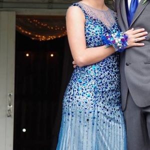 Jovani size 4 prom dress