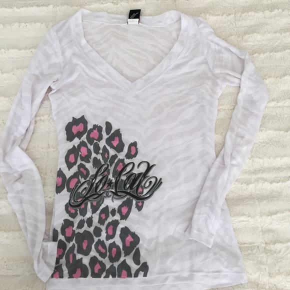 White v-neck long sleeve