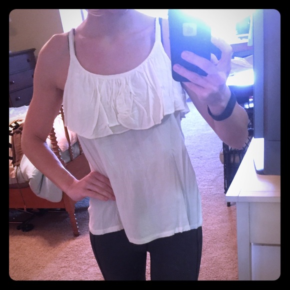 Cute top ruffle tank