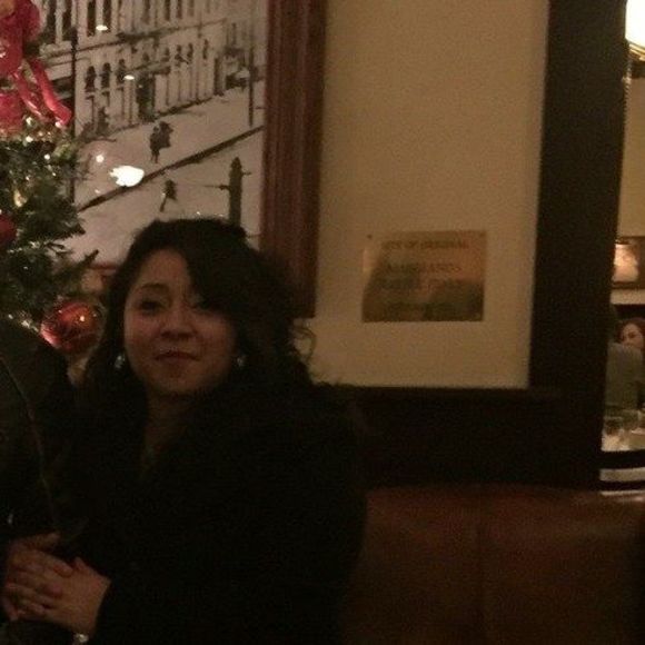 Meet your Posher, Monica - Picture 1 of 1