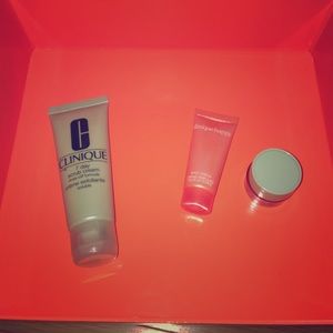 CLINIQUE TRAVEL SIZE SET - UNUSED