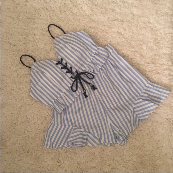 Striped top and shorts - Picture 3 of 4