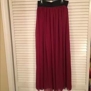 Flowy maxi skirt