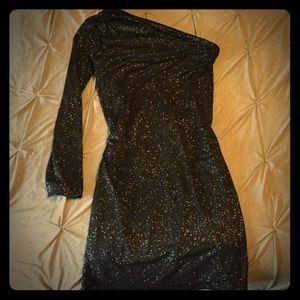 ✨beautiful black glitter one sleeve dress!