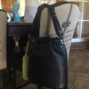 Large bucket purse with bag tassel