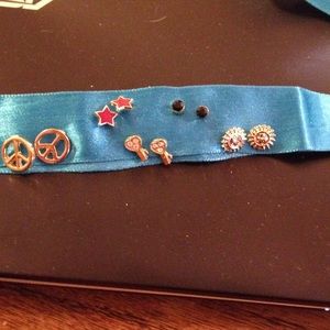 5 pairs of brand new earrings!