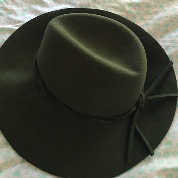 Sage green floppy hat