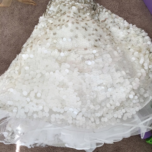 🎉PM Editor Pick🎉Gold n Ivory Sequins Dress - Picture 4 of 4