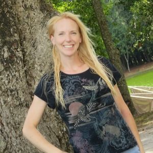 Meet your Posher, Meredith lynn