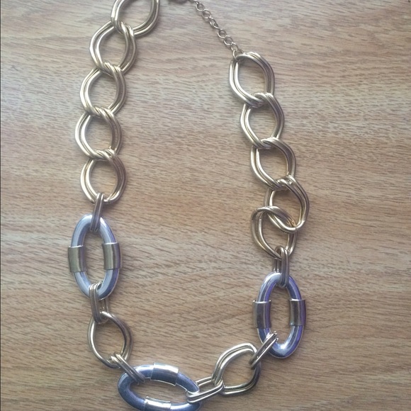 Gold chain necklace