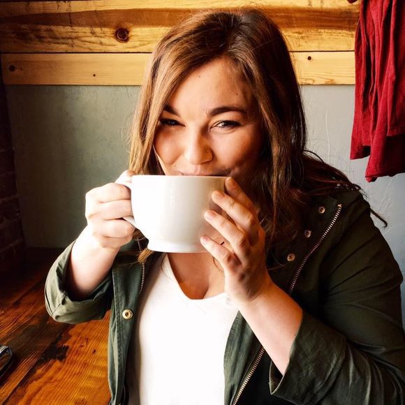 Meet your Posher, Chloe