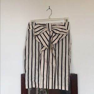 ❄️Sale ⛸Eva Franco anthropologie bow skirt