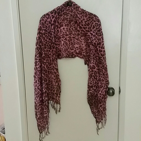 Pink leopard scarf