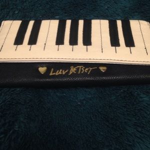 Piano Wallet