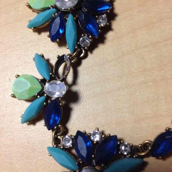 SOLD Starburst J. Crew statement necklace - Picture 3 of 3