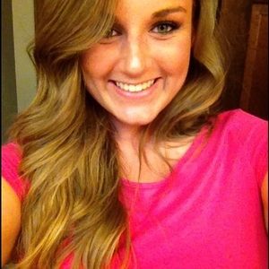 Meet your Posher, Lauren