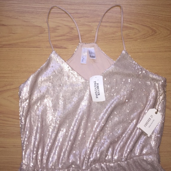 ❗️Brand New ❗️ Romper - Picture 2 of 3