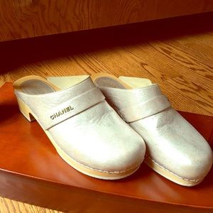 Silver CHANEL clogs, wooden heels