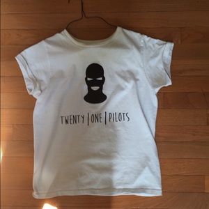 Twenty One Pilots Tee!! TØP