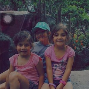 Meet your Posher, Roxanna