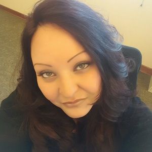 Meet your Posher, April