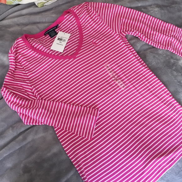 Pink and white striped 3/4 sleeve tee