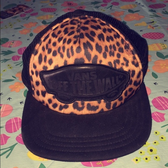 ON HOLD ..... Vans off the wall hat