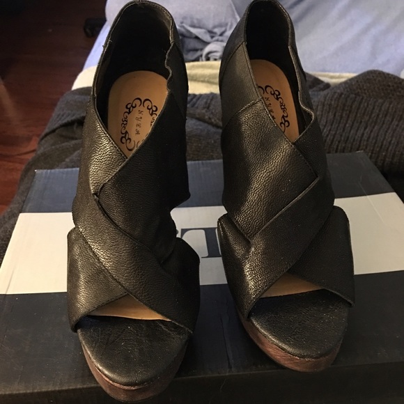 New N.Y.L.A. Shoes