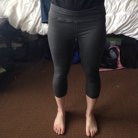Fabletics Crop Legging, grey, size large