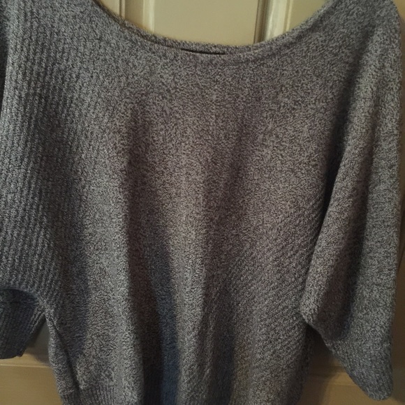 👉SOLD 👈Cute brown sweater