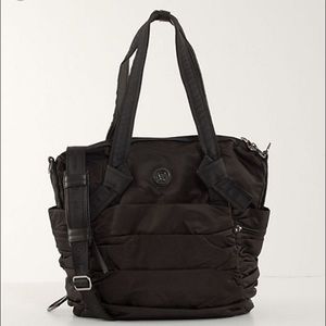 Lululemon Triumph Tote