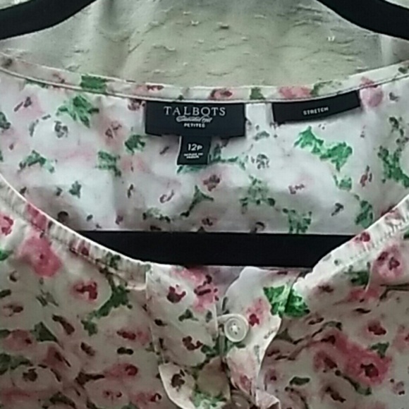 Talbots petite floral popover blouse. - Picture 2 of 4