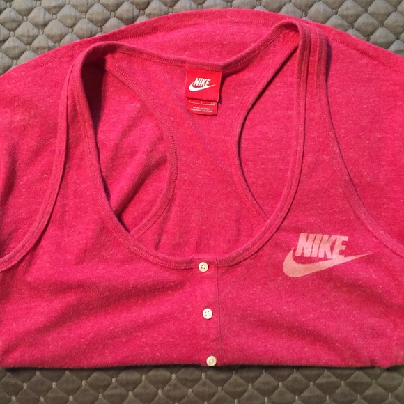✅ SOLD! Nike Tank Top