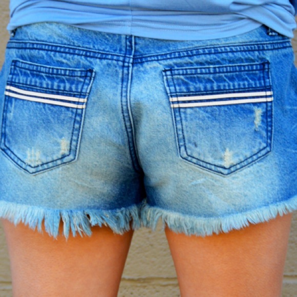 Boutique Fearless Fringe Denim Shorts - Picture 3 of 6