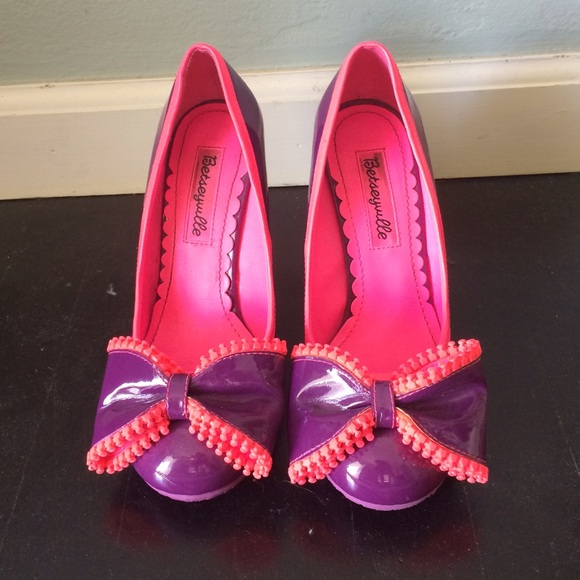 Betseyville zipper heels