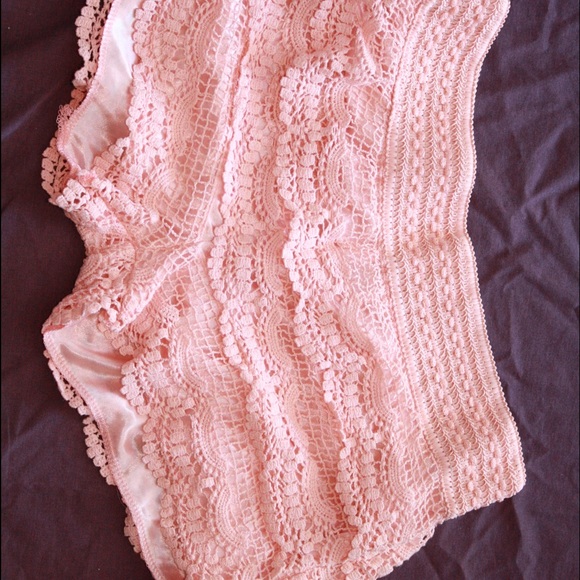 Pink scalloped lace shorts