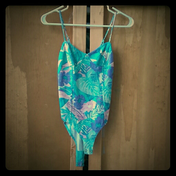 Hawaiian print bodysuit