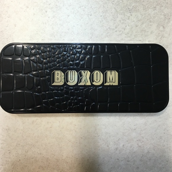 Buxom Eyeshadow Bar - Picture 2 of 2